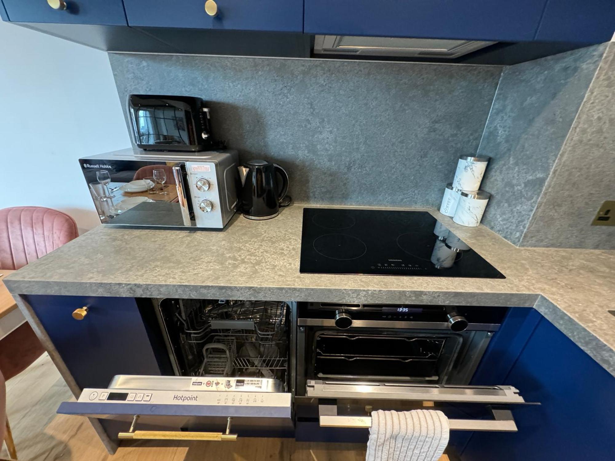 London Luxury Flat With Balcony, River View, O2 Arena, Excel, Canary Wharf, Station Apartment Exterior photo